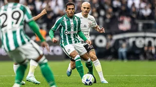 Coritiba sofre virada contra o Corinthians e fecha primeiro turno inteiro na ZR