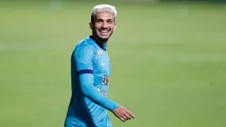 Andrey supera lesão e volta ao Coritiba após nove meses