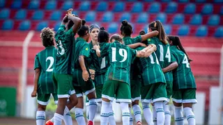 Coritiba inicia conversas para retomar time feminino para 2022