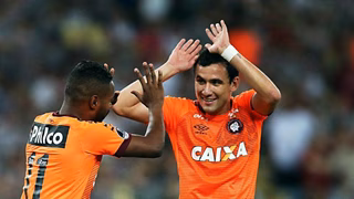 Com taça da ‘Sula’, Atlético vê chance de deixar Coritiba na saudade