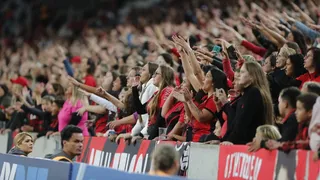 Após um ano, mulheres e crianças repetem festa na Ligga Arena; veja fotos e vídeos