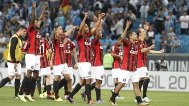 Você acha que a longa pré-temporada do Atlético está sendo decisiva para as boas campanhas na Copa do Brasil e no Brasileiro? Vote na enquete da semana!