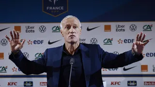 Zagueiro é cortado da seleção francesa por lesão e não disputará a Copa