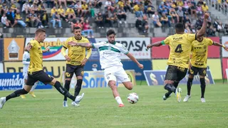 Coritiba faz jogo burocrático e só empata com Cascavel fora de casa