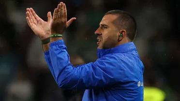 “Parabéns ao Coritiba”: Auxiliar do Palmeiras elogia gramado do Couto Pereira