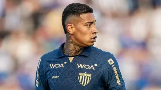 Ex-Coritiba, Alef Manga negocia com clube que obteve acesso em 2025