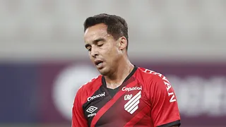 Com elenco limitado, Athletico enfrenta um desafio a cada semana