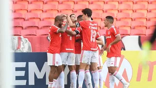 Internacional vence o Goiás e embola briga pela liderança