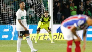 Luan Polli “entrega” o jogo e ofusca estreia de Slimani e Samaris no Coritiba