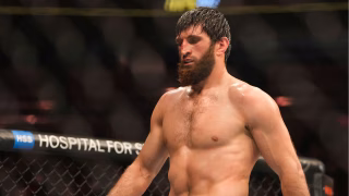 UFC 313: Ankalaev cutuca ferida profunda de Poatan em nova provocação