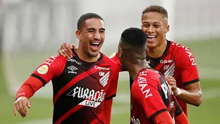 Athletico emplaca quatro vitórias e alcança o melhor início da história