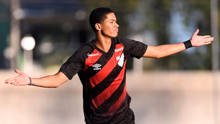 Athletico vence o Vitória e avança para as quartas de final do Brasileirão sub-20
