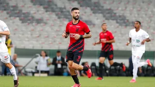 Mastriani mostra faro de gol em estreia pelo Athletico