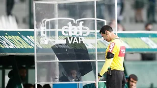 Por que Libertadores terá VAR remoto somente em jogos no Brasil e Argentina