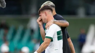 Ex-Athletico exalta Operário após eliminação sobre o Coritiba