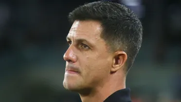 Chamado de “burro”, Barbieri defende volante e faz apelo à torcida do Athletico