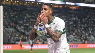 Investigado por manipulação, Alef Manga retorna com gol após afastamento no Coxa