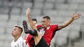 Falta de planejamento do Coritiba assusta e Athletico parece jogar só por obrigação