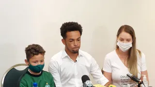 Às lágrimas, Rafinha lamenta não poder se despedir da torcida no Couto Pereira