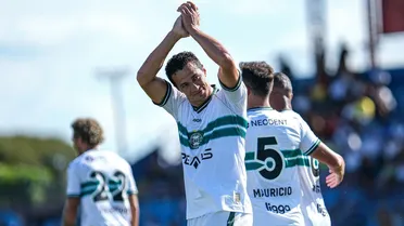 Com gol de letra, Damião estreia e aumenta poder ofensivo do Coritiba
