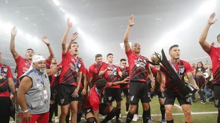 Jogadores e torcida do Athletico celebram título do Paranaense; veja fotos e vídeos