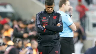 Wesley Carvalho se despede do comando do Athletico; veja números