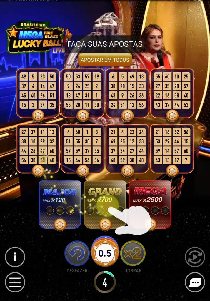 Bingo online mega fire blaze lucky ball com 8 cartelas e oferta de multiplicadores em aposta de R$ 0,50.