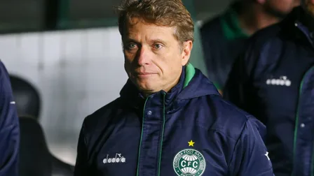 Seabra defende ex-Athletico e rejeita caça às bruxas no Coritiba