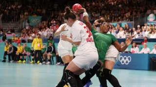 Brasil leva virada dramática após abrir vantagem no handebol feminino