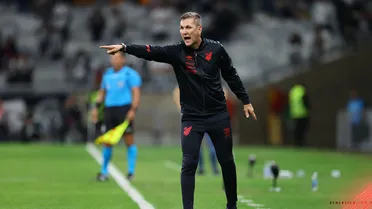 Precisamos falar desse Athletico de Felipão e Turra