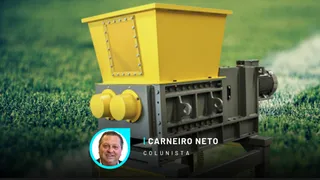 O futebol é uma máquina de moer gente