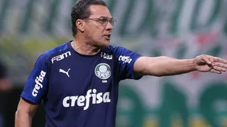 Luxemburgo é internado após testar positivo para Covid-19 pela segunda vez