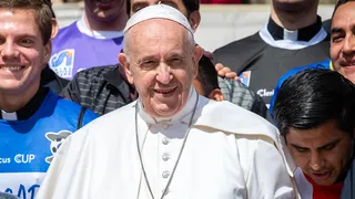 Papa Francisco recebeu camisa do Paraná Clube e fez “milagre” por time do coração