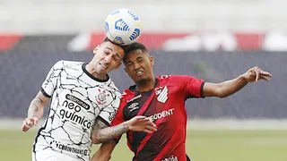 Após banimento, streamer que mostrou Athletico x Corinthians vai reembolsar inscritos