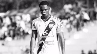 “Fogo nos racistas”: Jogador profere ofensa na Taça FPF, fica ensanguentado e é demitido