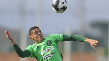 Além de Alef Manga, clube da Série B busca outro ex-Coritiba