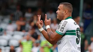 De primeiro reforço a afastado: Pottker e os erros da diretoria do Coritiba em 2023