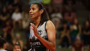 Projeto de vôlei de Curitiba fica fora da Superliga por problema financeiro