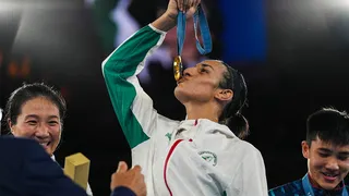 Após ouro, argelina vai acionar a Justiça por ataques durante  a Olimpíada de Paris