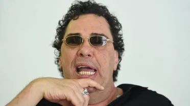 Casagrande compara Teatro Guaíra ao Maracanã antes de subir ao palco no Festival de Curitiba