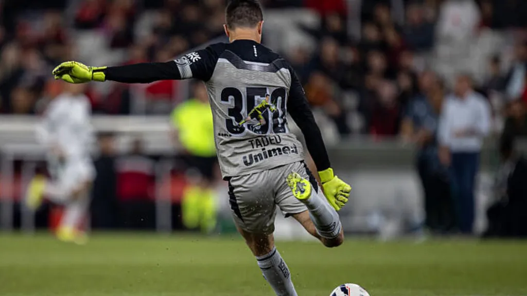 cria-coritiba-tadeu-marca-athletico
