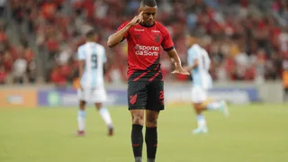 Erick crê em Athletico com novo astral após goleada
