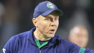 Técnico do Coritiba dispara contra torcedores dos bairros Batel e Cabral por vaias
