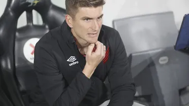 Na berlinda no Athletico, Varini responde sobre pressão no cargo