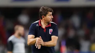 A dois jogos do acesso, técnico do Paraná prega cautela