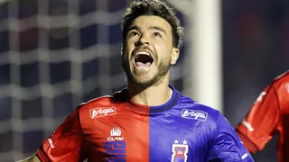 Ex-Paraná “invade” coletiva de técnico cotado no Athletico