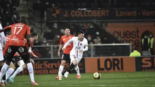 PSG anuncia que Messi e outros três jogadores dão positivo para Covid-19