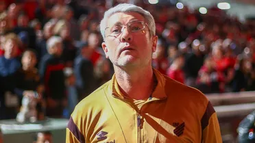 Por alisar Petraglia, Hellmann será o culpado por futuras derrotas do Athletico