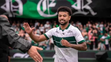 Seabra explica saída de Ronier antes dos pênaltis em eliminação do Coritiba