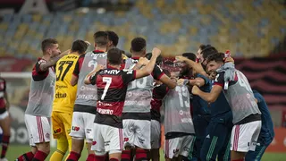 Flamengo vence o Bahia em duelo marcado por viradas e acusação de racismo